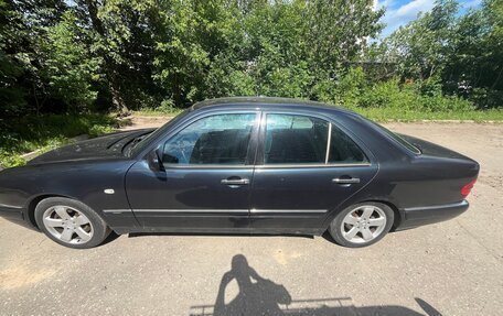 Mercedes-Benz E-Класс, 1998 год, 490 000 рублей, 6 фотография