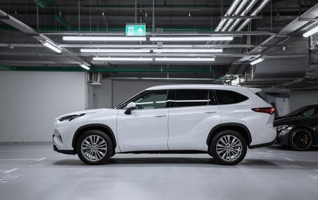 Toyota Highlander, 2024 год, 6 860 000 рублей, 5 фотография