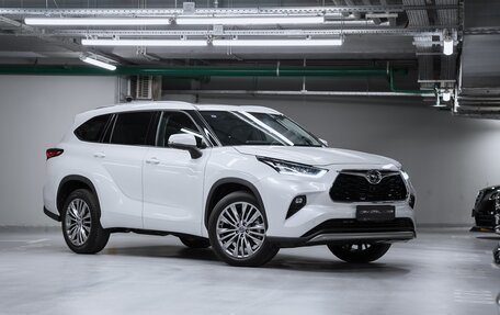 Toyota Highlander, 2024 год, 6 860 000 рублей, 9 фотография