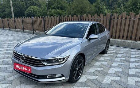 Volkswagen Passat B8 рестайлинг, 2019 год, 2 800 000 рублей, 2 фотография