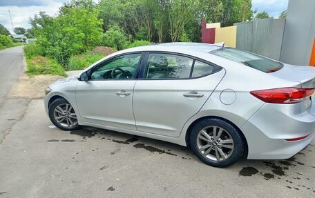 Hyundai Elantra VI рестайлинг, 2017 год, 1 650 000 рублей, 4 фотография