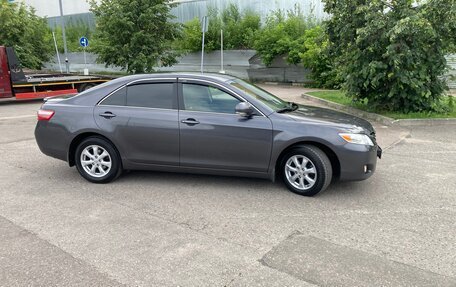 Toyota Camry, 2011 год, 1 950 000 рублей, 4 фотография