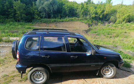 Chevrolet Niva I рестайлинг, 2004 год, 350 000 рублей, 2 фотография