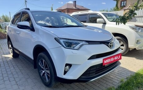 Toyota RAV4, 2015 год, 2 310 000 рублей, 4 фотография