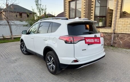 Toyota RAV4, 2015 год, 2 310 000 рублей, 7 фотография