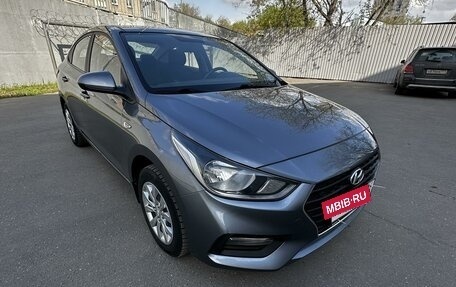 Hyundai Solaris II рестайлинг, 2017 год, 1 385 000 рублей, 3 фотография