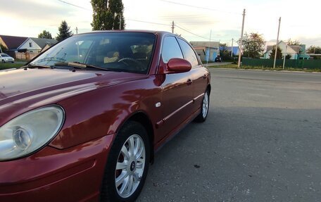 Hyundai Sonata IV рестайлинг, 2005 год, 550 000 рублей, 3 фотография