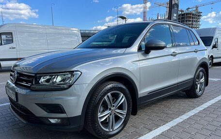 Volkswagen Tiguan II, 2020 год, 2 950 000 рублей, 2 фотография