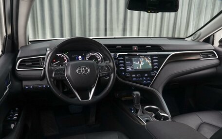 Toyota Camry, 2018 год, 2 849 000 рублей, 6 фотография