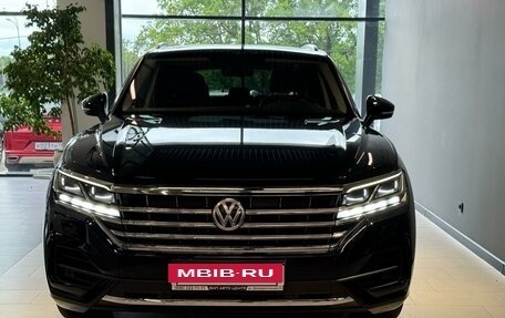 Volkswagen Touareg III, 2018 год, 4 850 000 рублей, 2 фотография