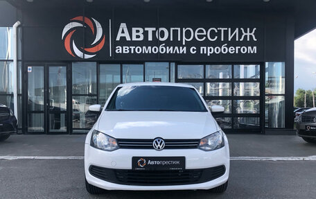 Volkswagen Polo VI (EU Market), 2011 год, 830 000 рублей, 2 фотография