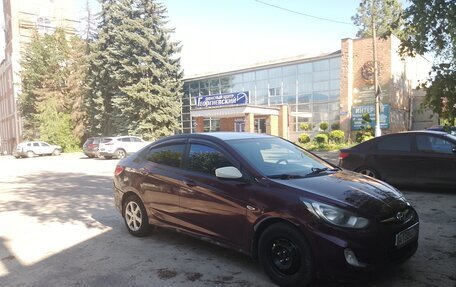 Hyundai Solaris II рестайлинг, 2012 год, 650 000 рублей, 3 фотография