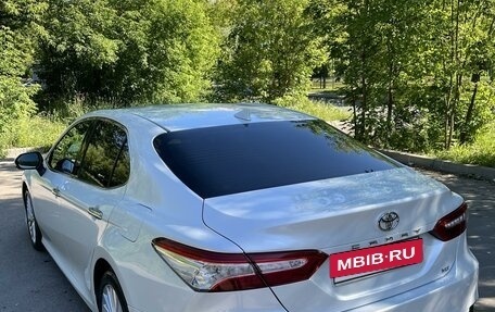 Toyota Camry, 2018 год, 2 790 000 рублей, 6 фотография