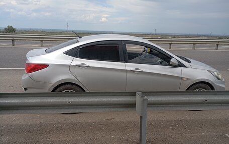 Hyundai Solaris II рестайлинг, 2013 год, 650 000 рублей, 2 фотография