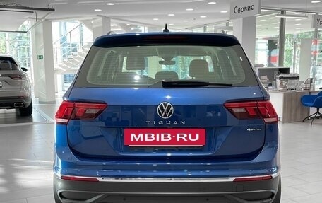 Volkswagen Tiguan II, 2021 год, 3 249 000 рублей, 5 фотография