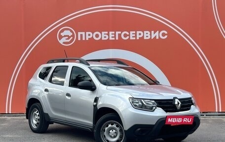 Renault Duster, 2022 год, 2 300 000 рублей, 3 фотография