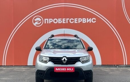 Renault Duster, 2022 год, 2 300 000 рублей, 2 фотография