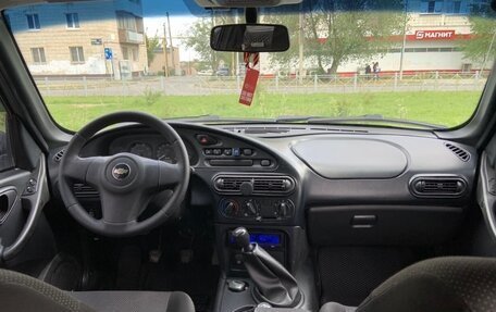 Chevrolet Niva I рестайлинг, 2017 год, 825 000 рублей, 10 фотография