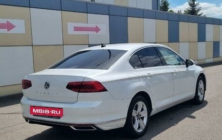 Volkswagen Passat B8 рестайлинг, 2020 год, 3 250 000 рублей, 5 фотография