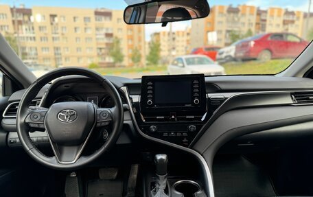 Toyota Camry, 2021 год, 2 850 000 рублей, 17 фотография