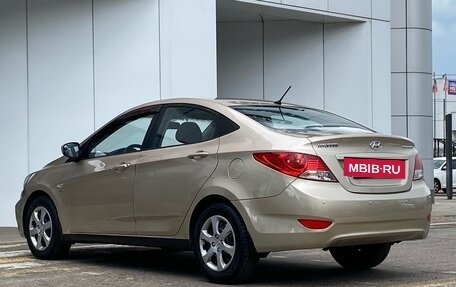 Hyundai Solaris II рестайлинг, 2011 год, 878 000 рублей, 2 фотография