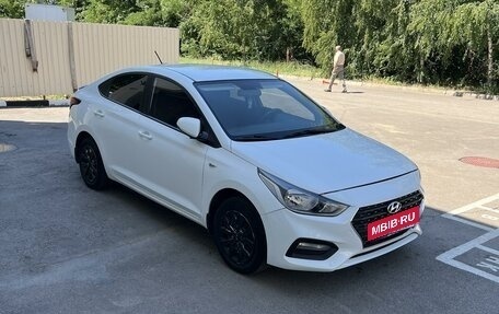 Hyundai Solaris II рестайлинг, 2018 год, 1 370 000 рублей, 7 фотография