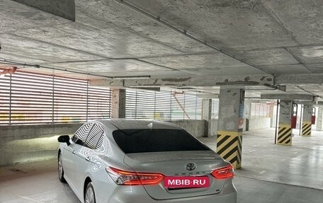 Toyota Camry, 2019 год, 3 200 000 рублей, 4 фотография