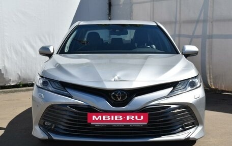 Toyota Camry, 2021 год, 3 598 000 рублей, 2 фотография