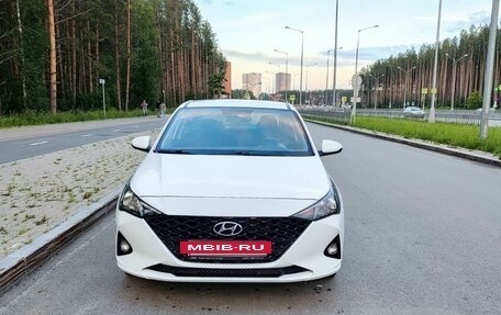 Hyundai Solaris II рестайлинг, 2020 год, 1 605 000 рублей, 2 фотография
