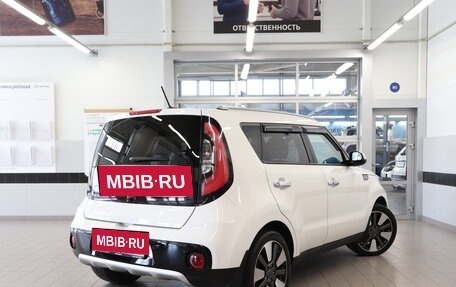 KIA Soul II рестайлинг, 2018 год, 1 750 000 рублей, 6 фотография