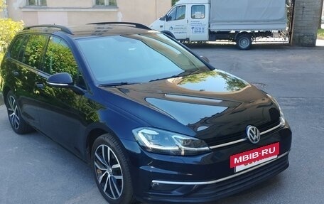 Volkswagen Golf VII, 2018 год, 2 000 000 рублей, 3 фотография