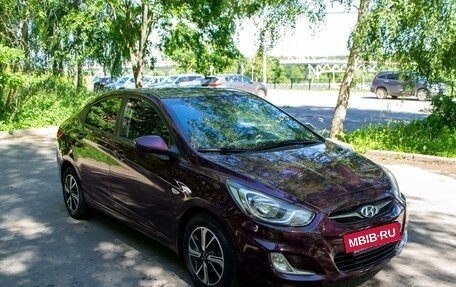 Hyundai Solaris II рестайлинг, 2011 год, 920 000 рублей, 3 фотография