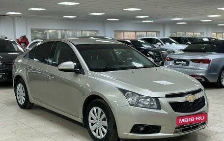 Chevrolet Cruze II, 2011 год, 649 000 рублей, 3 фотография