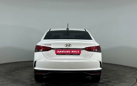 Hyundai Solaris II рестайлинг, 2021 год, 1 897 000 рублей, 6 фотография