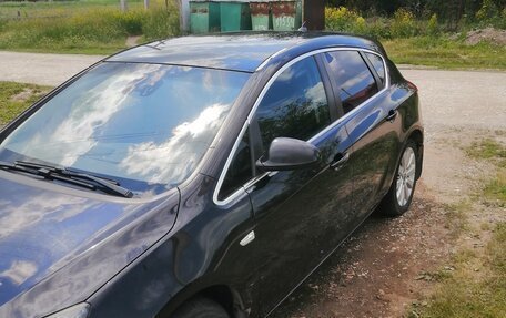 Opel Astra J, 2010 год, 850 000 рублей, 3 фотография