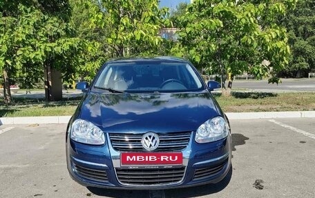 Volkswagen Jetta VI, 2008 год, 955 000 рублей, 2 фотография