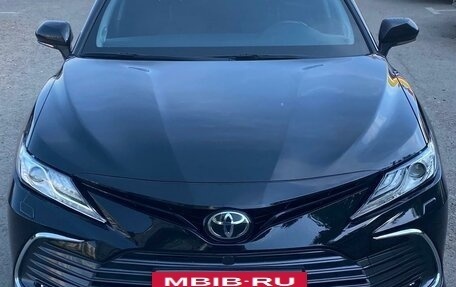 Toyota Camry, 2019 год, 3 395 000 рублей, 2 фотография