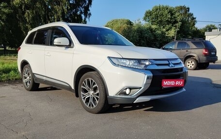 Mitsubishi Outlander III рестайлинг 3, 2017 год, 2 100 000 рублей, 1 фотография