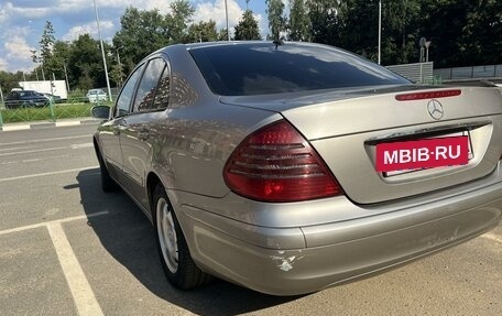 Mercedes-Benz E-Класс, 2003 год, 820 000 рублей, 10 фотография