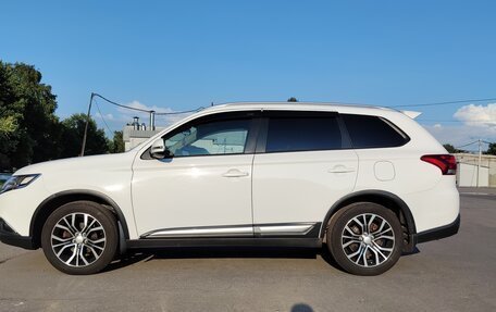 Mitsubishi Outlander III рестайлинг 3, 2017 год, 2 100 000 рублей, 26 фотография