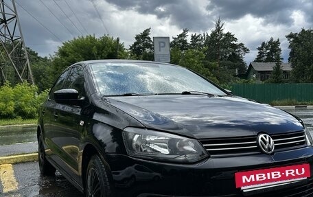 Volkswagen Polo VI (EU Market), 2011 год, 800 000 рублей, 2 фотография