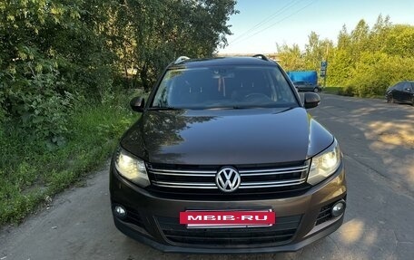 Volkswagen Tiguan I, 2016 год, 1 900 000 рублей, 3 фотография