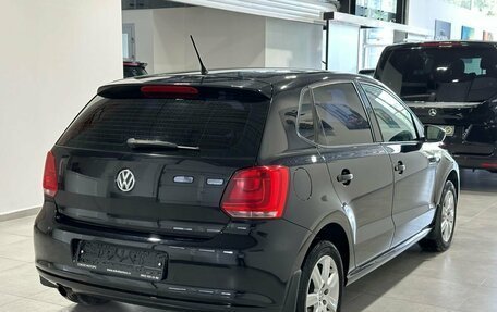 Volkswagen Polo VI (EU Market), 2009 год, 879 900 рублей, 4 фотография