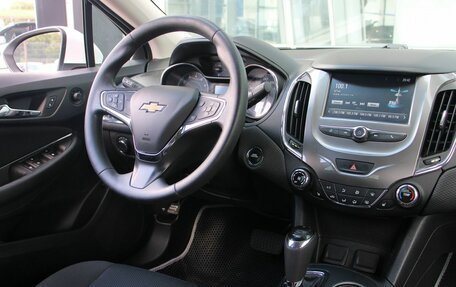 Chevrolet Cruze II, 2016 год, 999 900 рублей, 11 фотография