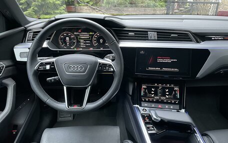 Audi e-tron I, 2022 год, 7 777 777 рублей, 12 фотография