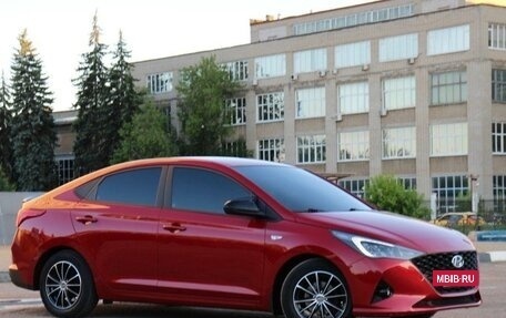 Hyundai Solaris II рестайлинг, 2021 год, 1 950 000 рублей, 3 фотография