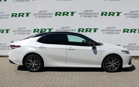 Toyota Camry, 2021 год, 3 549 000 рублей, 2 фотография