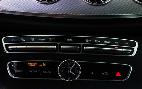 Mercedes-Benz E-Класс, 2018 год, 5 000 000 рублей, 20 фотография