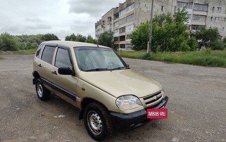 Chevrolet Niva I рестайлинг, 2004 год, 187 000 рублей, 3 фотография