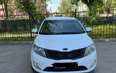 KIA Rio III рестайлинг, 2014 год, 1 000 000 рублей, 3 фотография